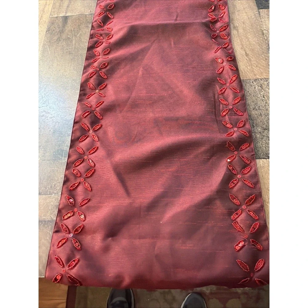 VTG Soft Impressions Burgundy Red Beaded Poinsettia Table Runner 76x12.8